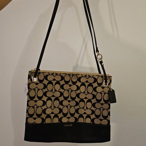 Coach Handbags - New Vintage Coach bag